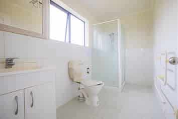 8 Orrell Place, Mangere