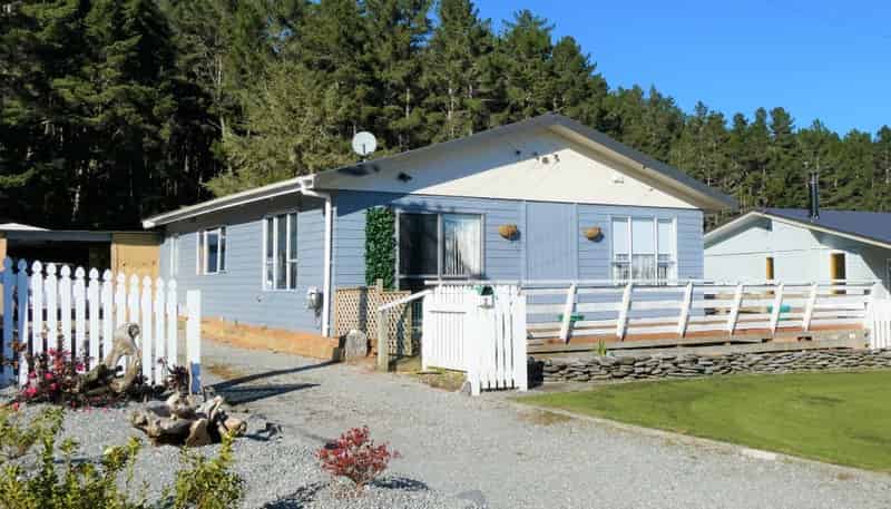 2 Mawhera Street, Greymouth Surrounds