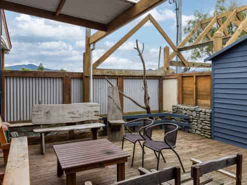 RSE or backpackers accommodation for sale