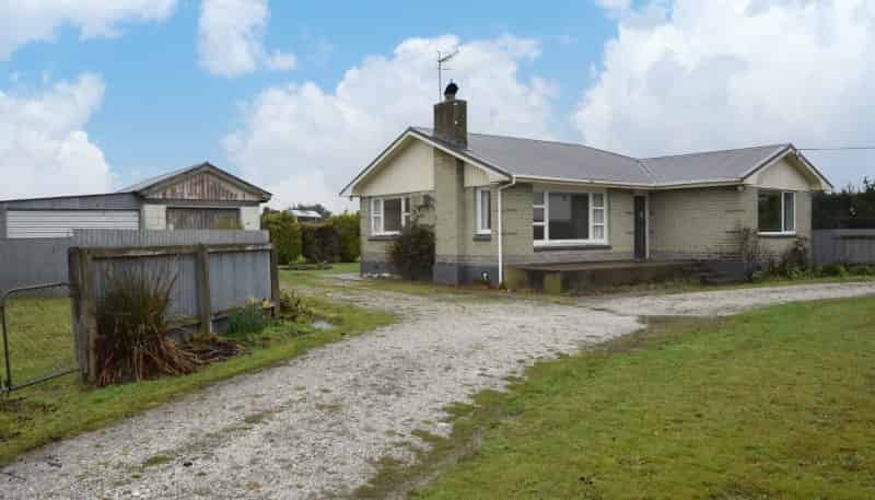 281 and 28 Avon Road, 