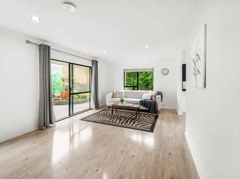 27B Sunnynook Road, Sunnynook