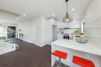 76 Kauri Heart Avenue, Takanini