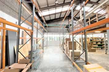 KINGSLAND INDUSTRIAL STANDALONE