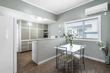 73 Lowe Street, Avenal