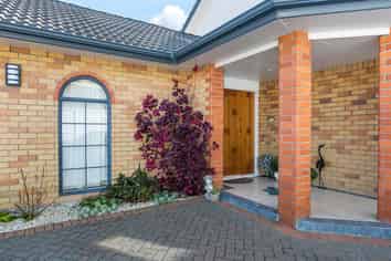 11 Santa Monica Place, Goodwood Heights