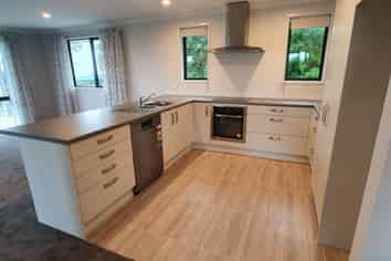 14 Torkar Road, Clarks Beach