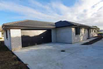 14 Torkar Road, Clarks Beach