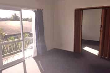 4/6 Cruickshank Crescent, Meadowbank