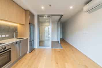 5-9 Madeira Lane, Grafton