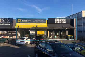 Retail/Showroom for lease in Takapuna
