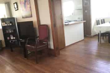 35 Amberley Ave, Te Atatu South