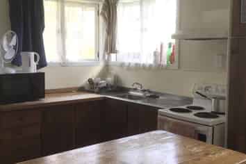 35 Amberley Ave, Te Atatu South