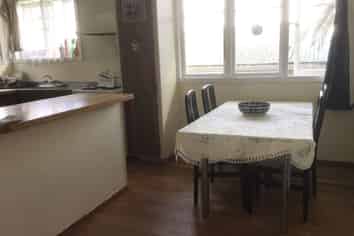 35 Amberley Ave, Te Atatu South