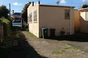 14 Knight Avenue, Mount Albert