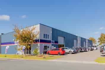 Well located tenanted investment 