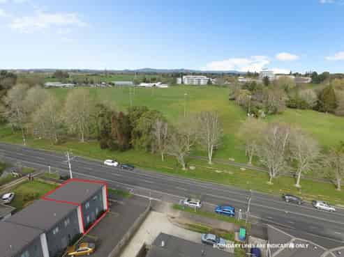 1/181 Knighton Road, Hillcrest