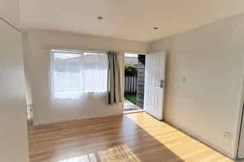 23 Burswood Drive, Pakuranga