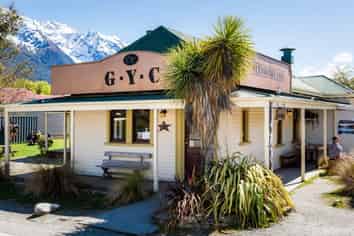 Prominent hospitality business for sale