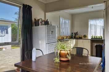 26 and 26A Stonehaven Street, Flaxmere