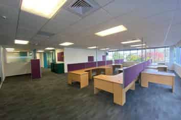 PERFECTLY POSITIONED OFFICE