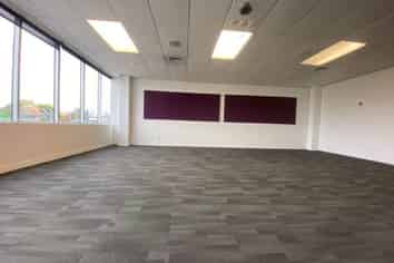 PERFECTLY POSITIONED OFFICE