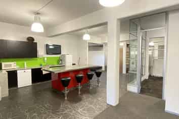 Rare Takapuna office / showroom