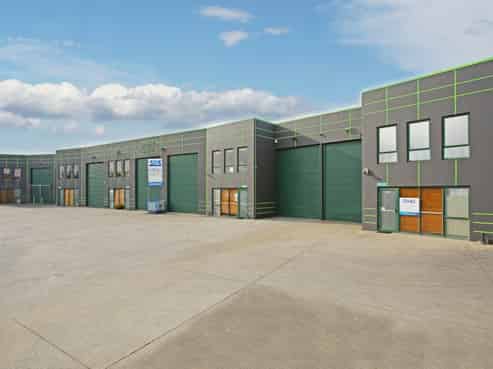 Trophy industrial investment with potential