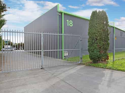 Trophy industrial investment with potential
