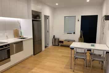 7/169 Hobonsonville Point Road, Hobsonville