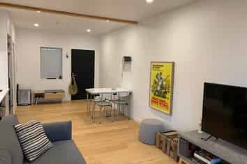 7/169 Hobonsonville Point Road, Hobsonville