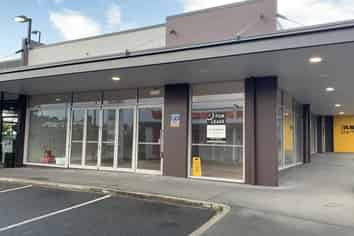 HIGH PROFILE LOCATION – BE QUICK!