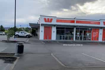 HIGH PROFILE LOCATION – BE QUICK!