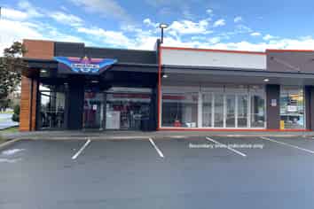 HIGH PROFILE LOCATION – BE QUICK!