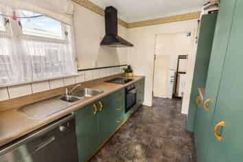 145 No 3 Line, Wanganui East