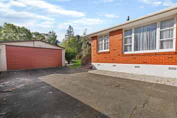 145 No 3 Line, Wanganui East