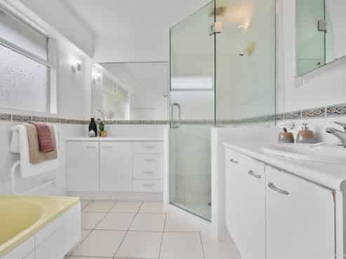 6 Pickwick Parade, Mellons Bay