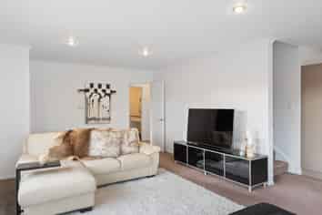 76 Oranga Street, Westown