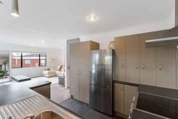 76 Oranga Street, Westown