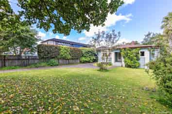 150 The Drive, Epsom