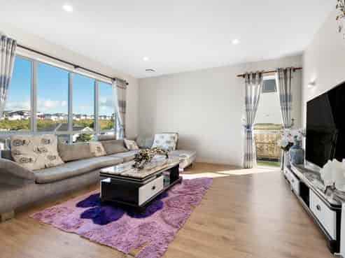 14 Syd Grant Crescent, Orewa