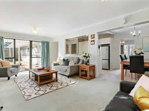 6 Bacot Place, Howick