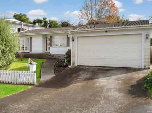 6 Bacot Place, Howick