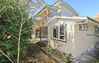 11 Guthrie Road, Havelock North