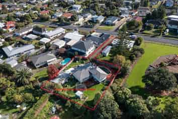 27 Kaikoura Street, Henderson