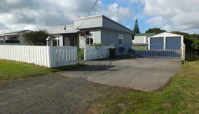 5 Huia Street, Foxton Beach