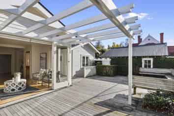 410 River Road, Fairfield