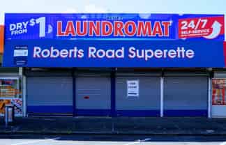 Te Atatu Road High Profile Location