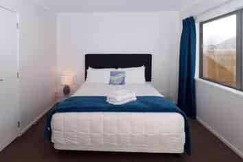 2/5 Jones Crescent, Melville