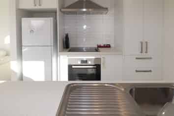 2/5 Jones Crescent, Melville