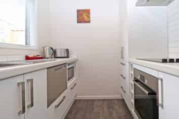 4/5 Jones Crescent, Melville